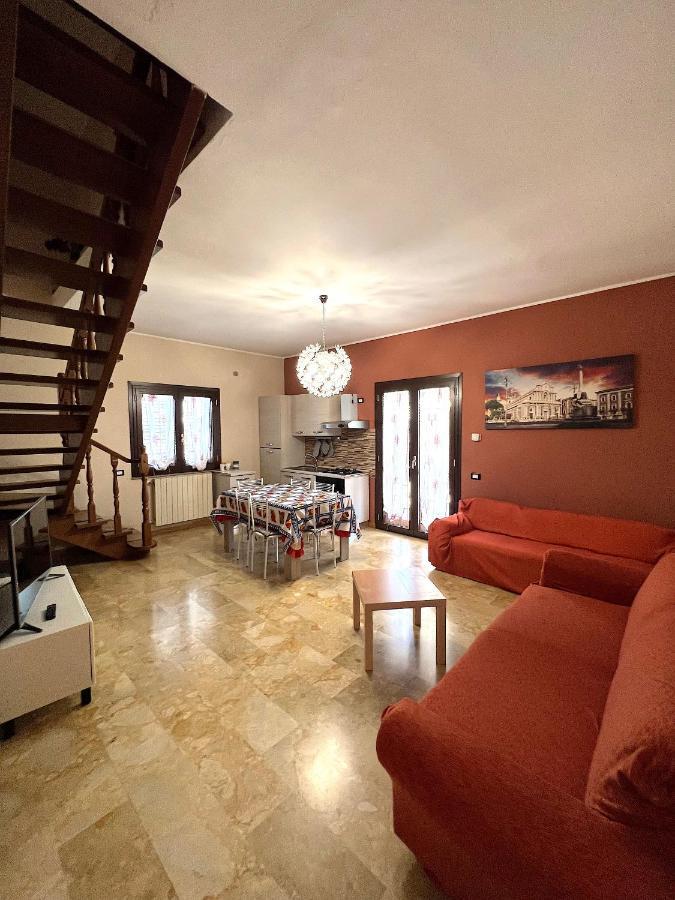 Casa Vacanze Volpe Dell'Etna 니콜로시 외부 사진